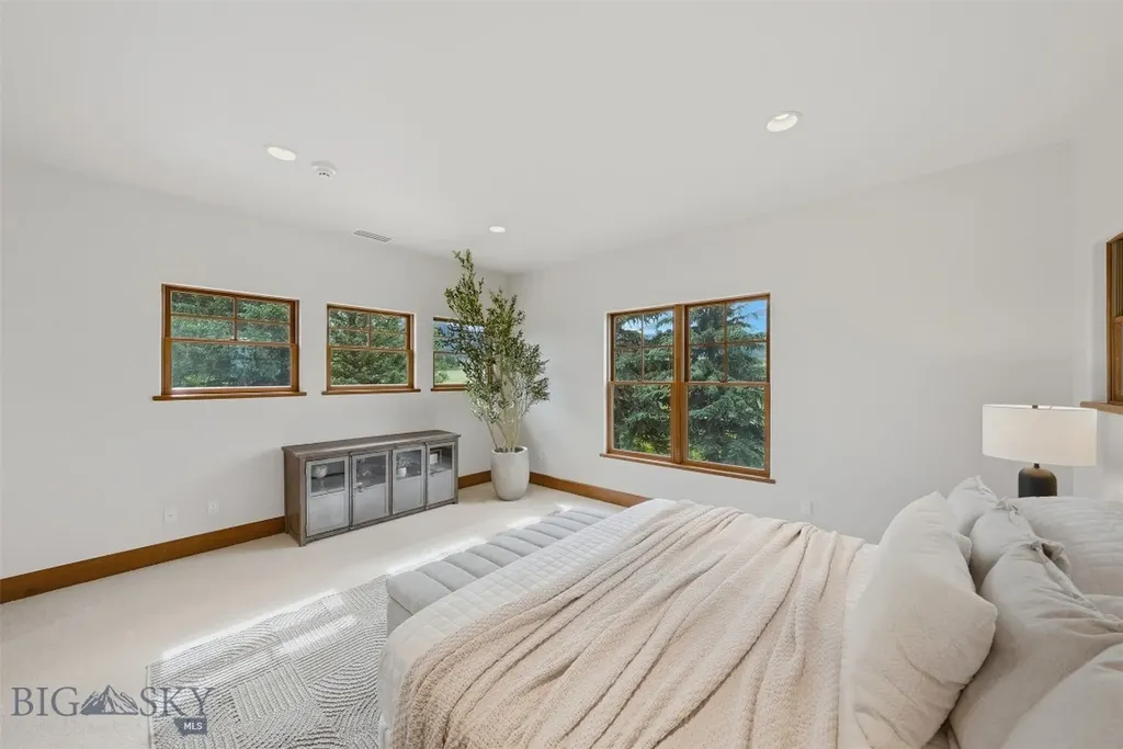390 Hayrake Lane Bozeman MT 59715