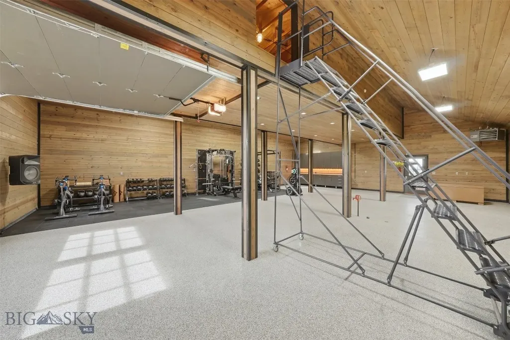 390 Hayrake Lane Bozeman MT 59715