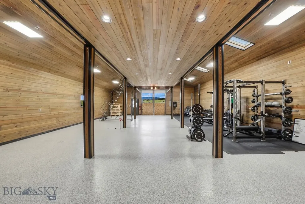 390 Hayrake Lane Bozeman MT 59715