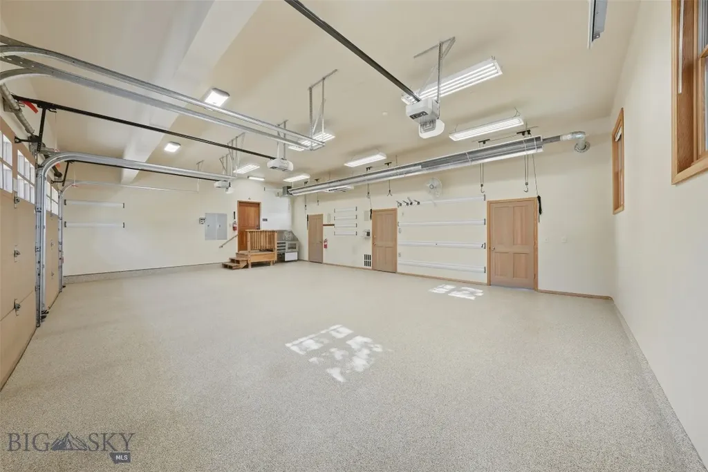 390 Hayrake Lane Bozeman MT 59715