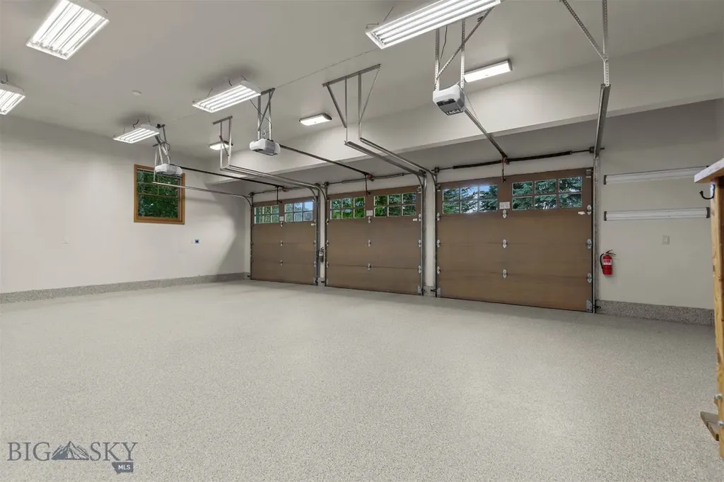 390 Hayrake Lane Bozeman MT 59715