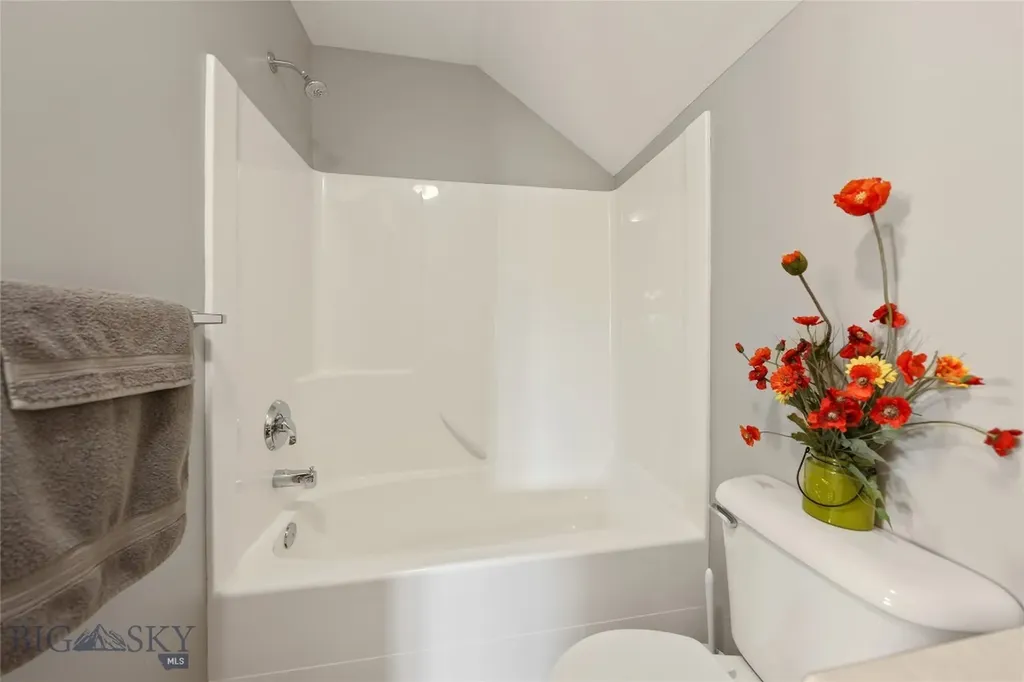 325 Mactavish Lane Belgrade MT 59714