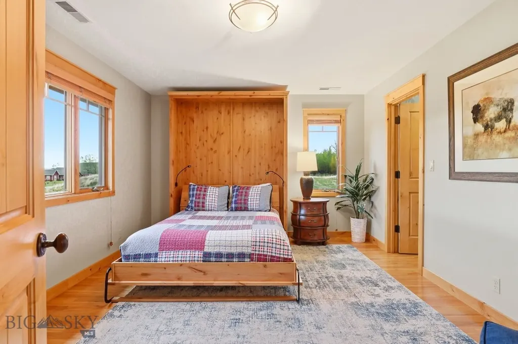 2081 Little Bear Road Gallatin Gateway MT 59730