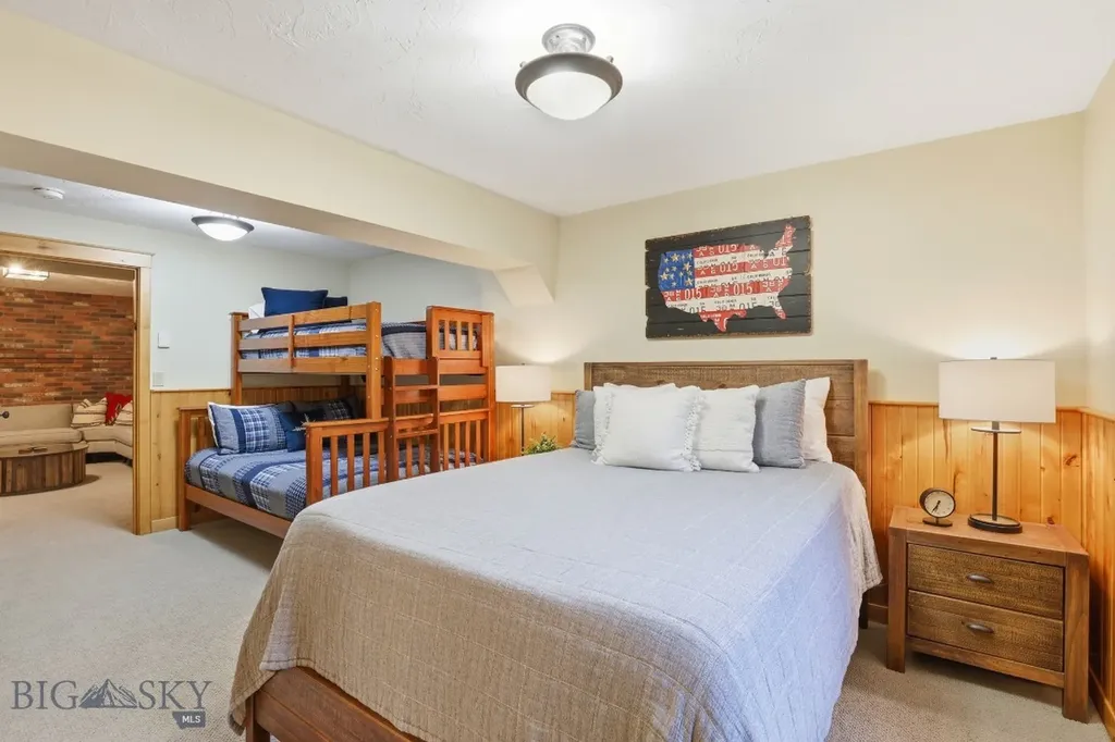 2081 Little Bear Road Gallatin Gateway MT 59730