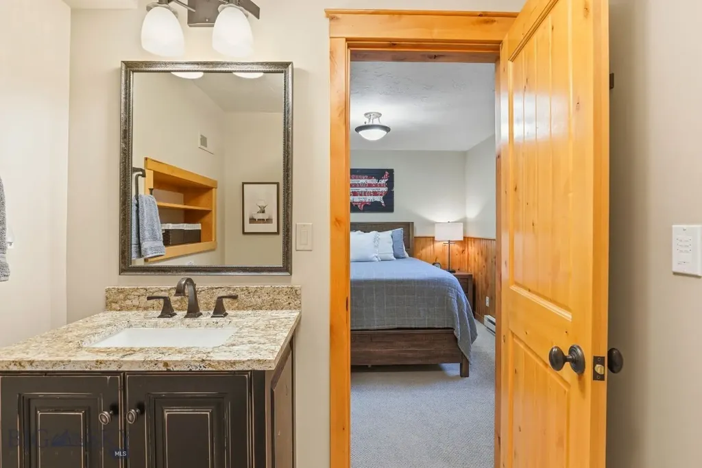 2081 Little Bear Road Gallatin Gateway MT 59730