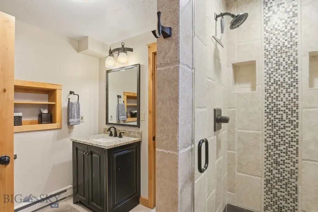 2081 Little Bear Road Gallatin Gateway MT 59730