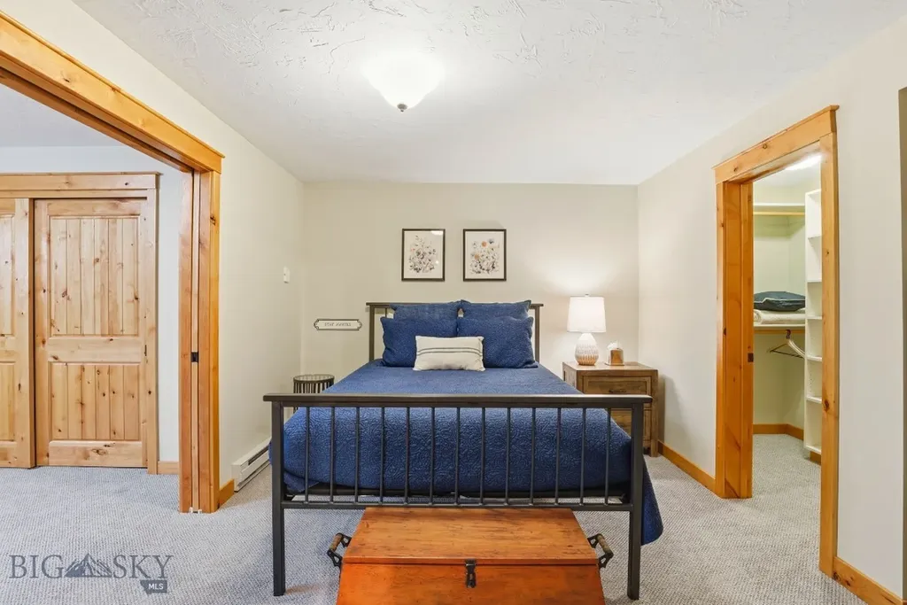 2081 Little Bear Road Gallatin Gateway MT 59730