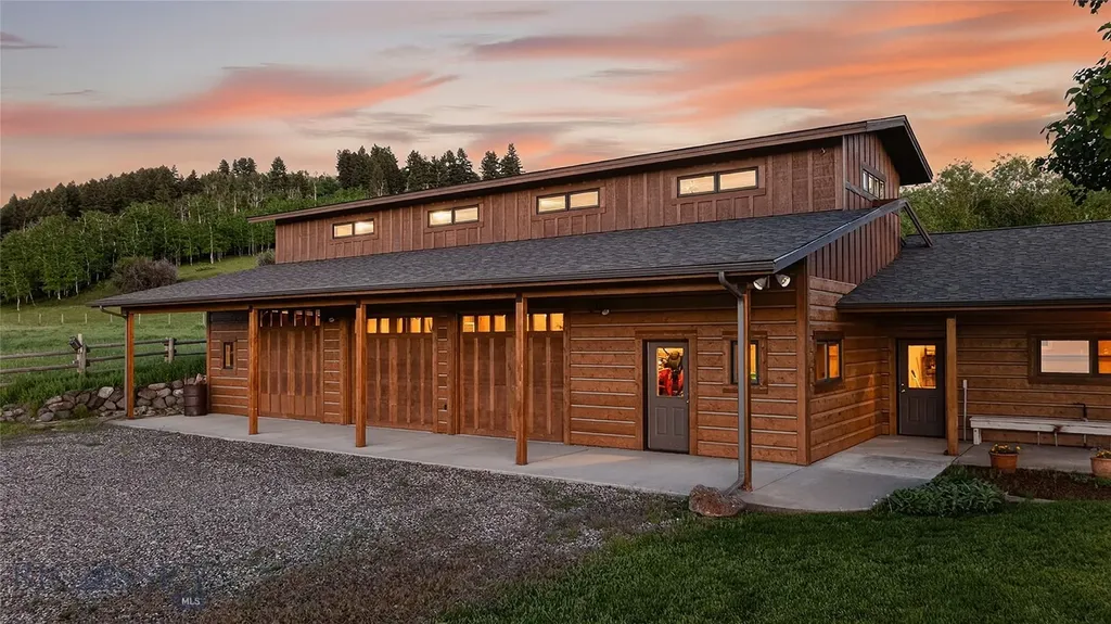 2081 Little Bear Road Gallatin Gateway MT 59730