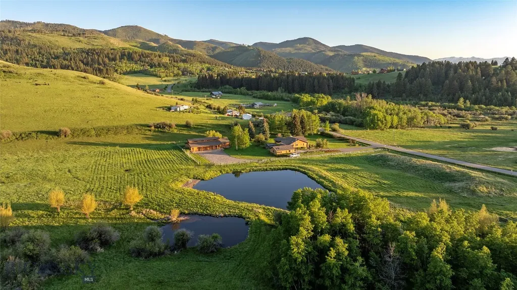 2081 Little Bear Road Gallatin Gateway MT 59730