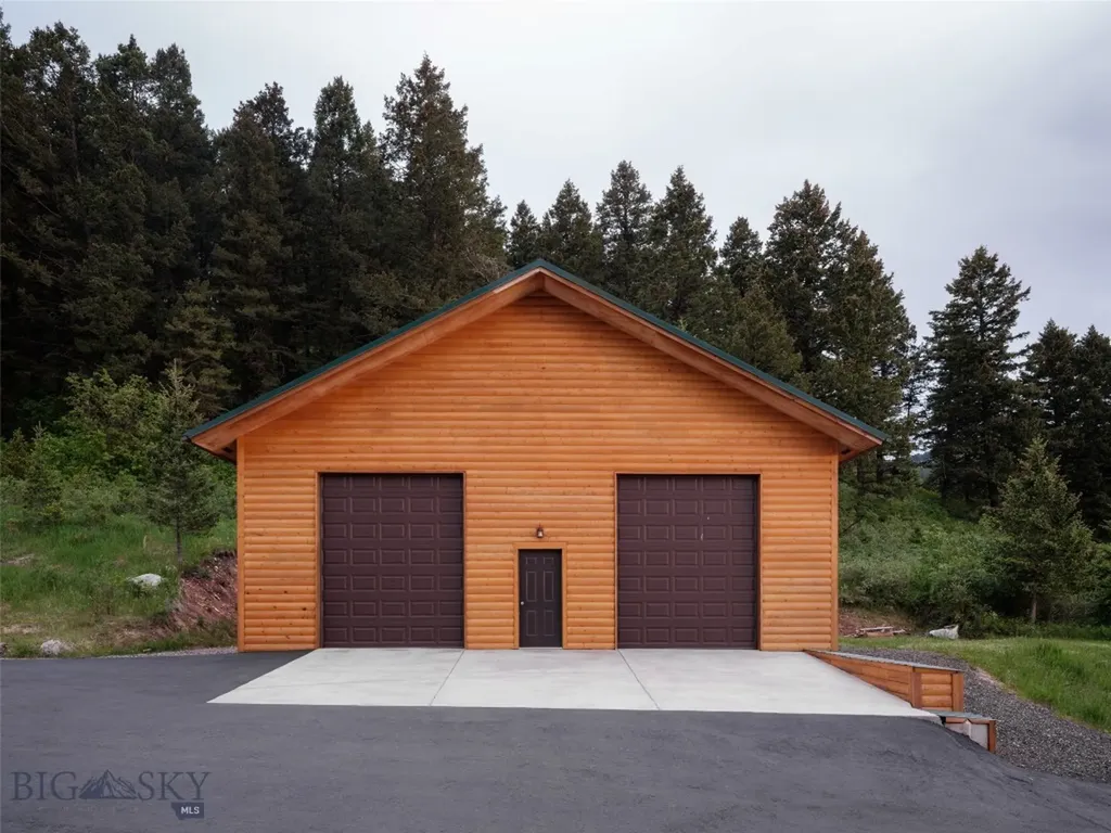 1993, 1995 Bear Canyon Road Bozeman MT 59715
