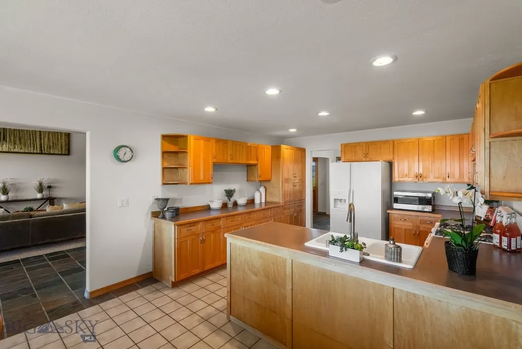 155 Hawthorn Lane Bozeman MT 59715