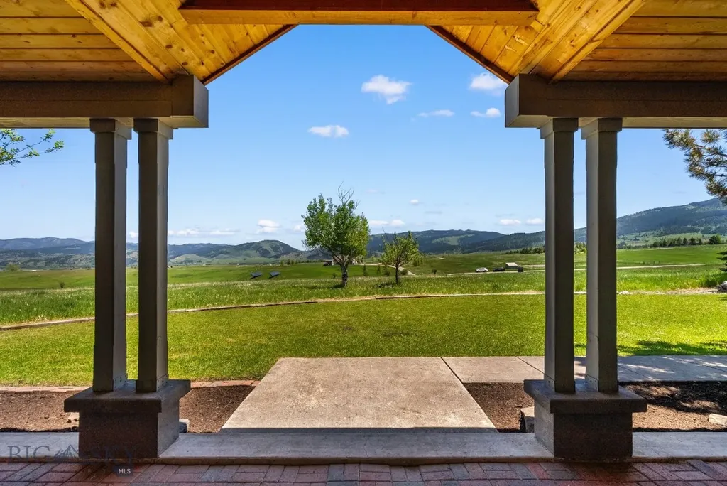 155 Hawthorn Lane Bozeman MT 59715