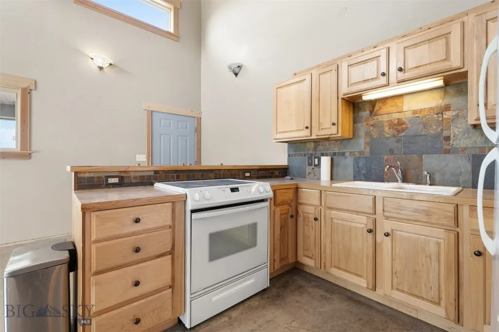 642 Deer Haven Drive Deer Lodge MT 59722