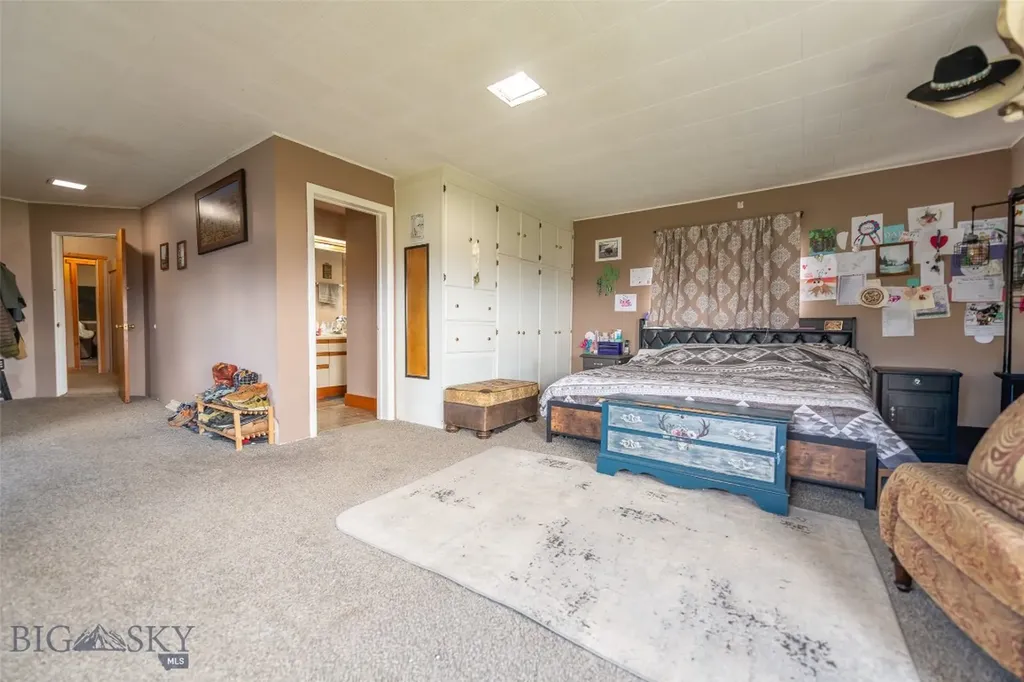 1 Carkeek Lane Cameron MT 59720