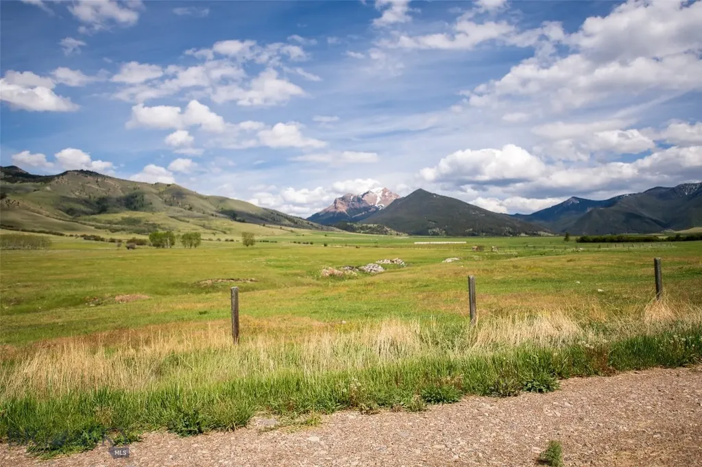 1 Carkeek Lane Cameron MT 59720