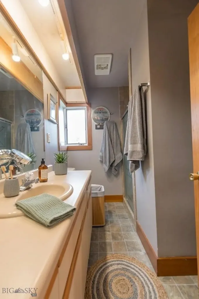 1 Carkeek Lane Cameron MT 59720