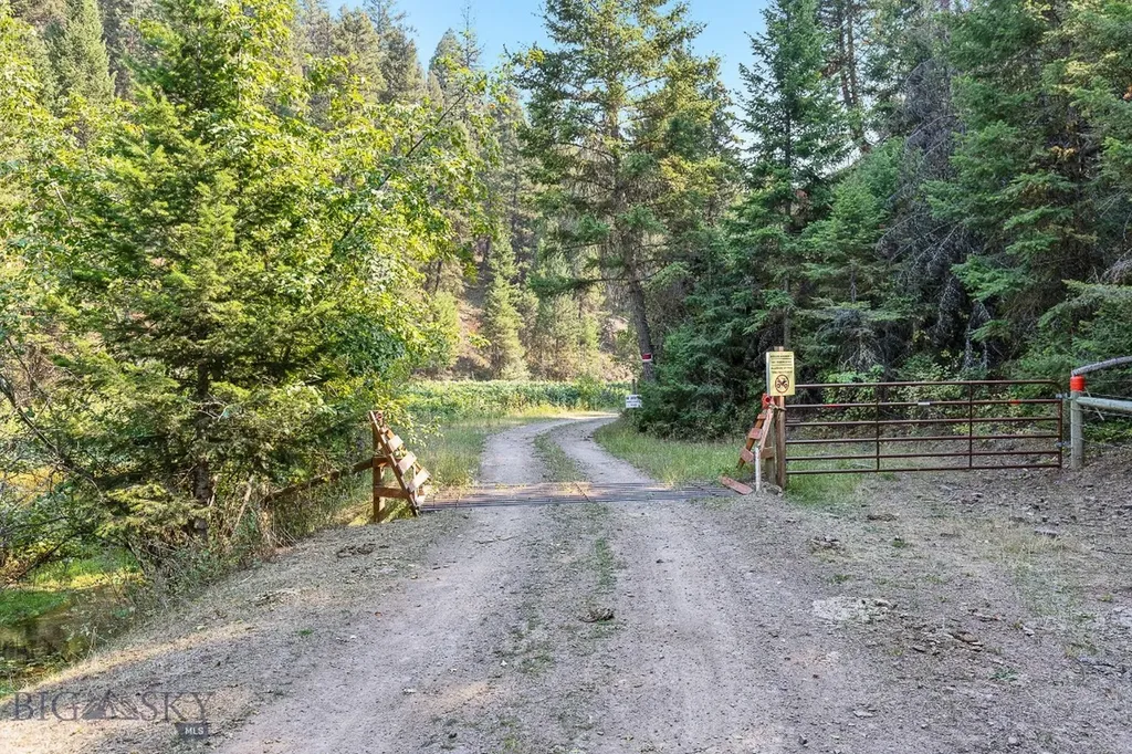 6300 Camas Creek Road Bonner MT 59823