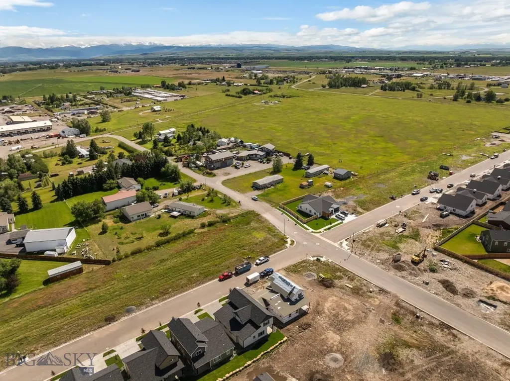 813 Spaniel Lane Belgrade MT 59714