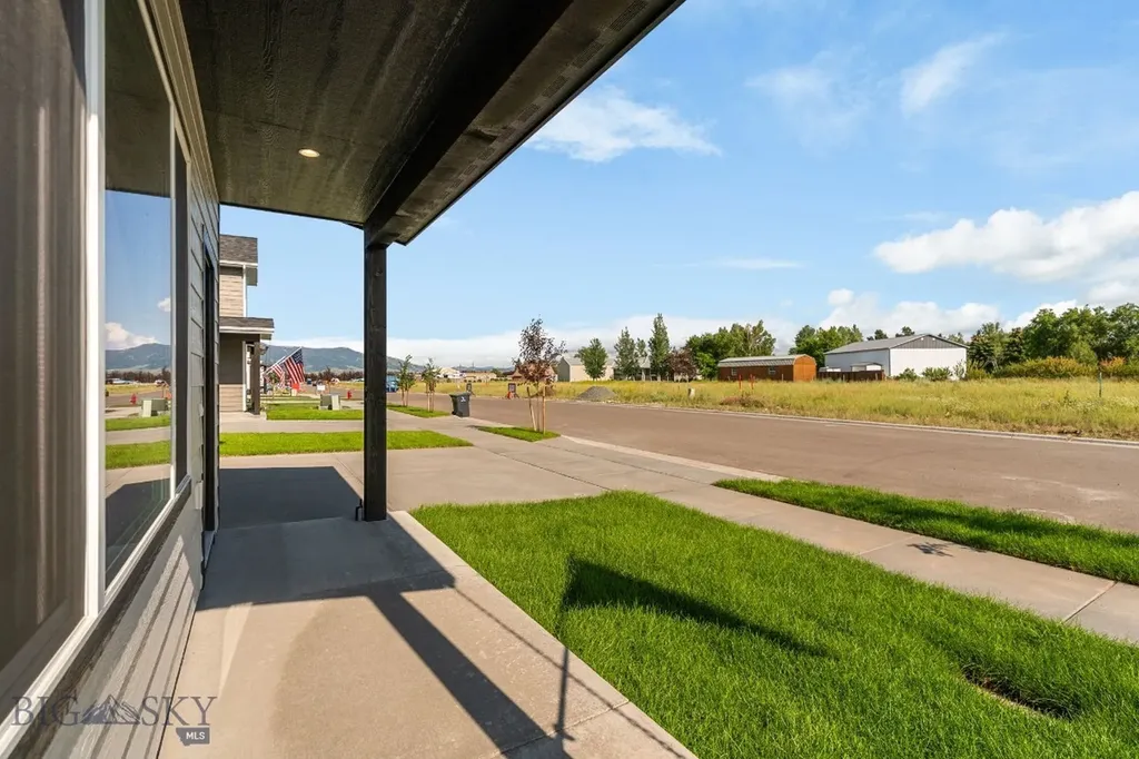 813 Spaniel Lane Belgrade MT 59714
