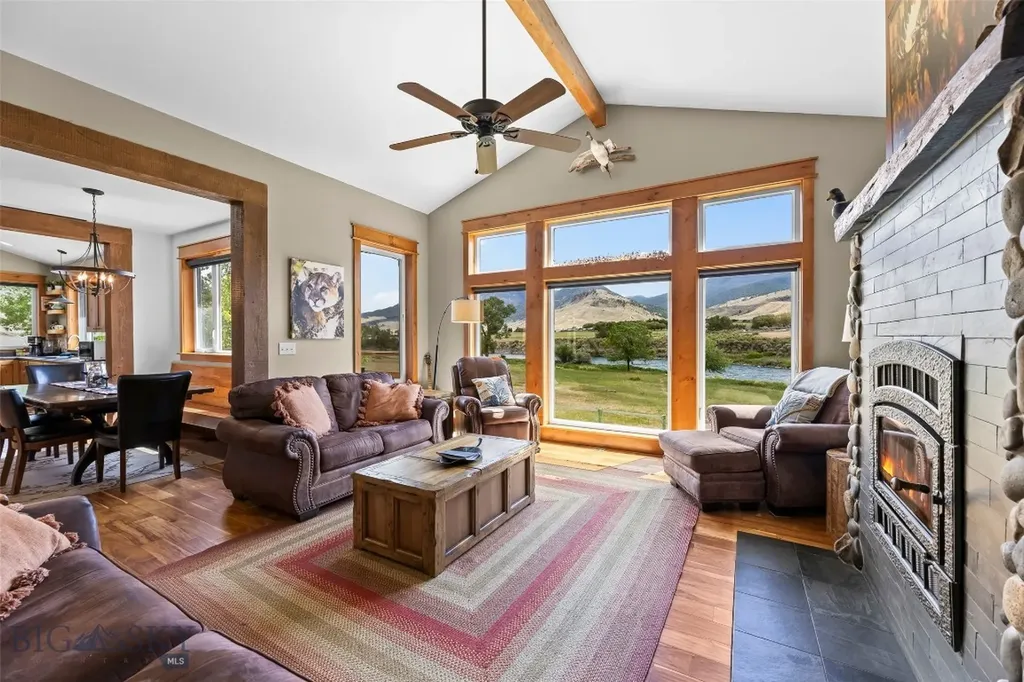 521 Us Highway 89 S Gardiner MT 59030