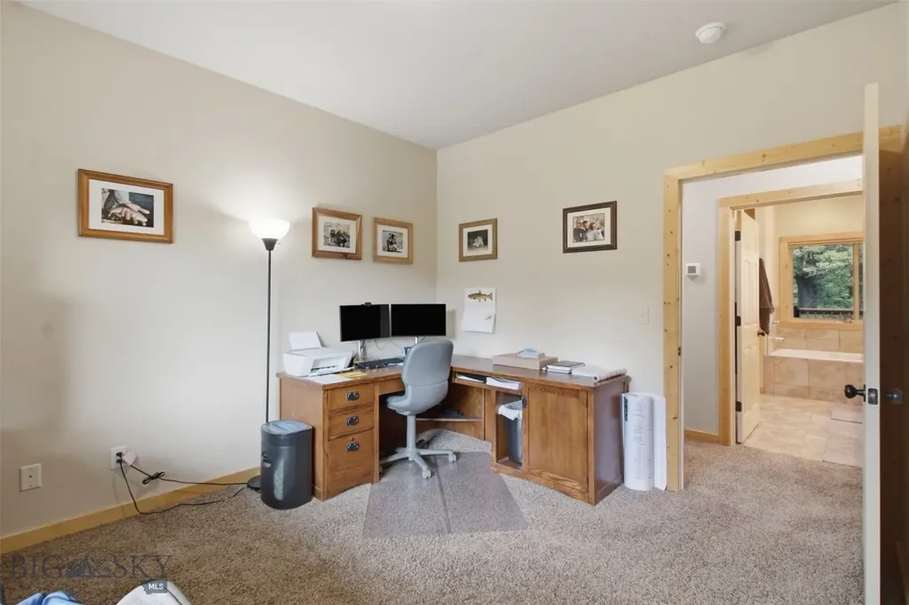 64758 Gallatin Road Gallatin Gateway MT 59730