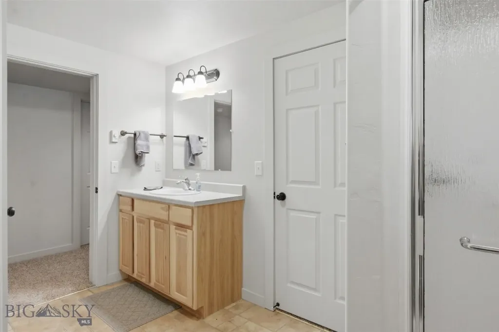 64758 Gallatin Road Gallatin Gateway MT 59730