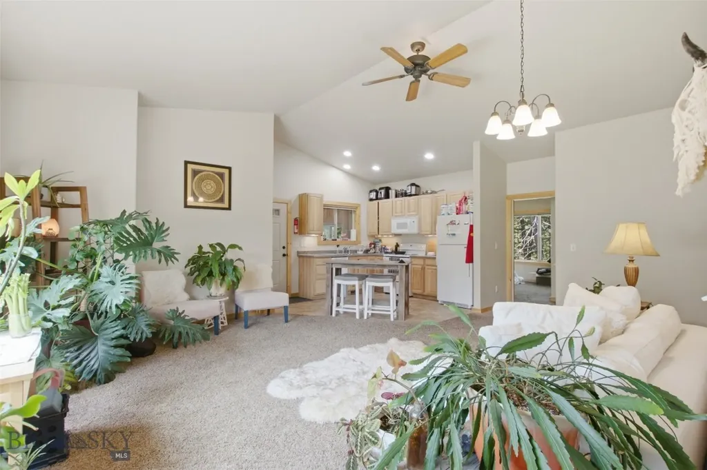 64758 Gallatin Road Gallatin Gateway MT 59730