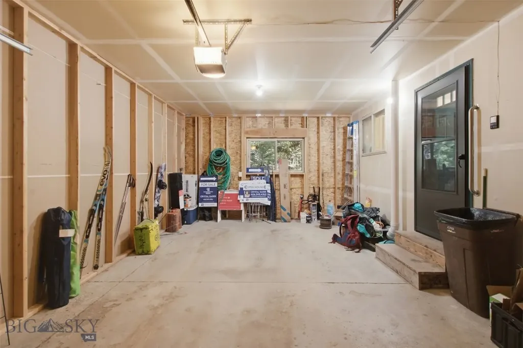 64758 Gallatin Road Gallatin Gateway MT 59730