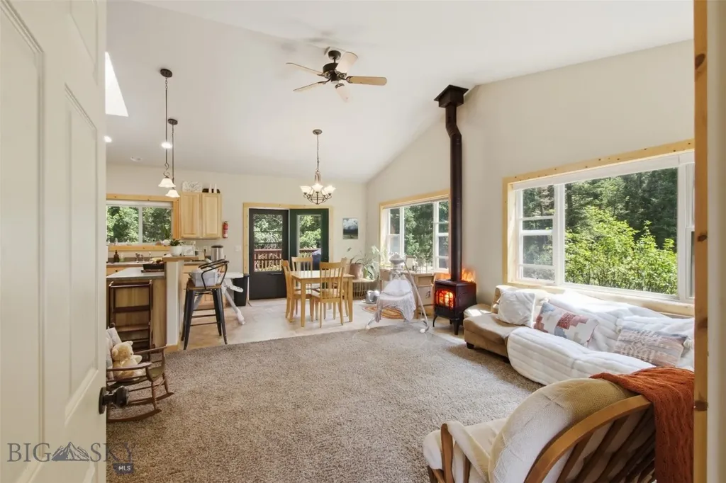 64758 Gallatin Road Gallatin Gateway MT 59730