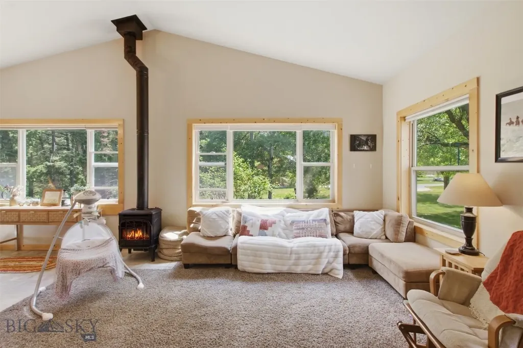 64758 Gallatin Road Gallatin Gateway MT 59730