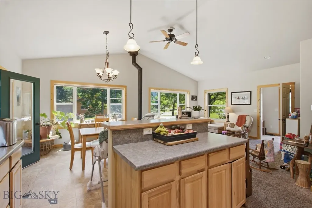 64758 Gallatin Road Gallatin Gateway MT 59730