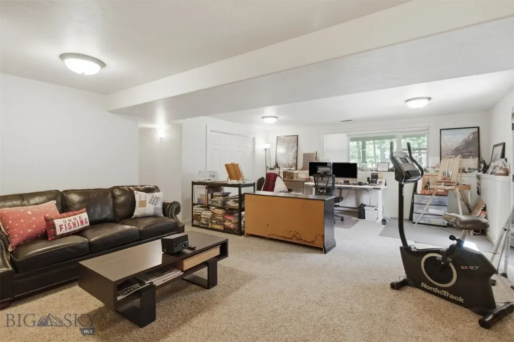 64758 Gallatin Road Gallatin Gateway MT 59730
