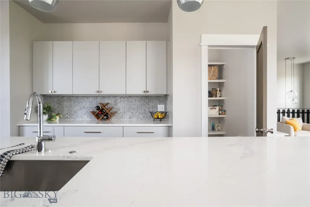 3233 Warbler Way Bozeman MT 59718