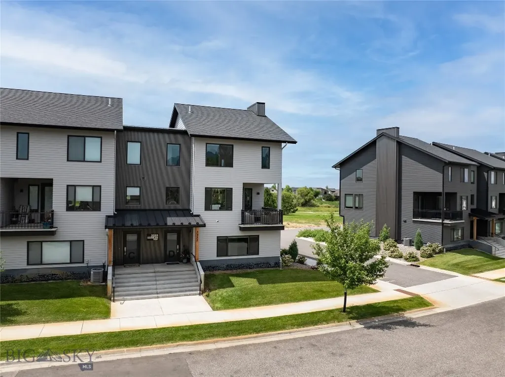 3233 Warbler Way Bozeman MT 59718