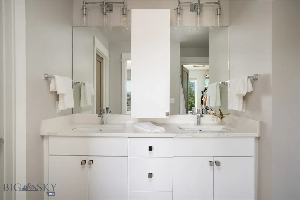 3233 Warbler Way Bozeman MT 59718