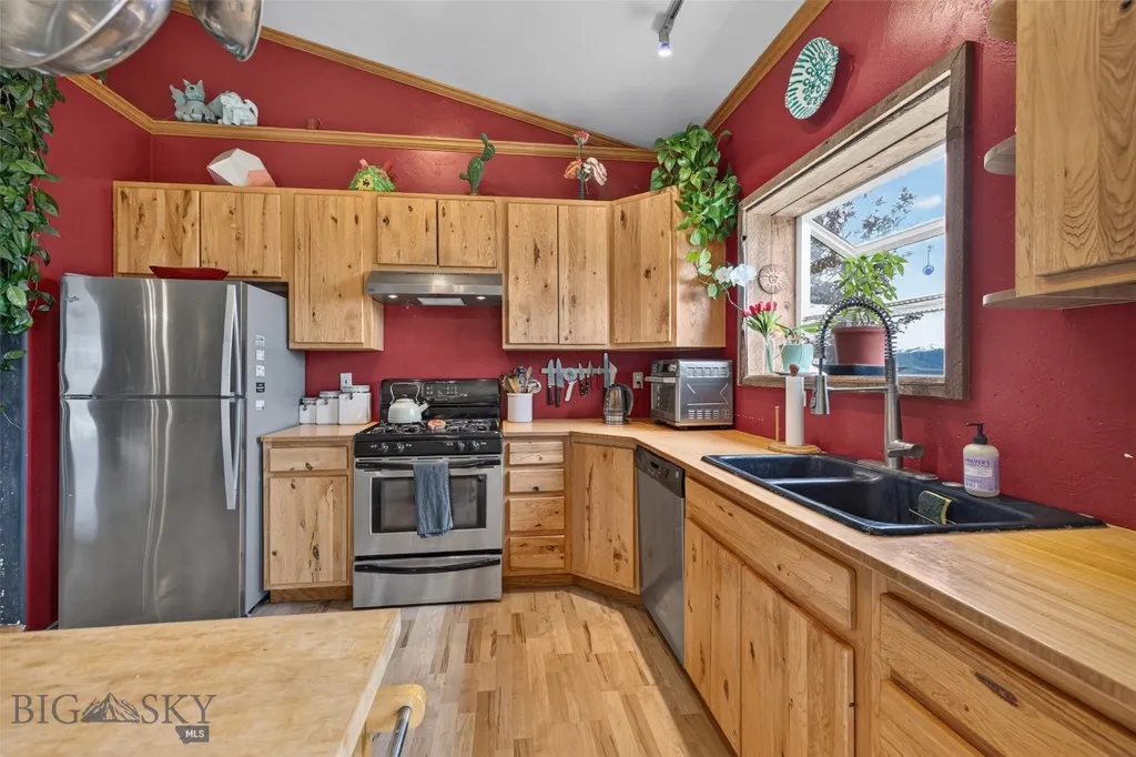 12 Merlin Drive Mcallister MT 59740