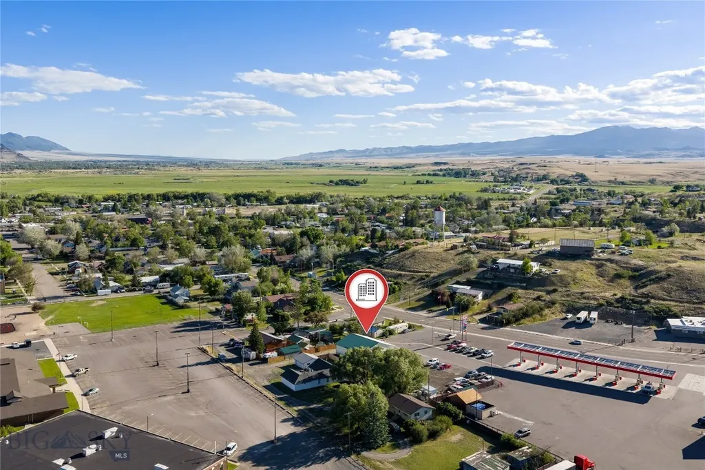 402 N Pyfer Street Whitehall MT 59759