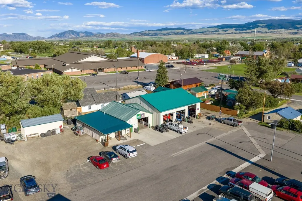 402 N Pyfer Street Whitehall MT 59759