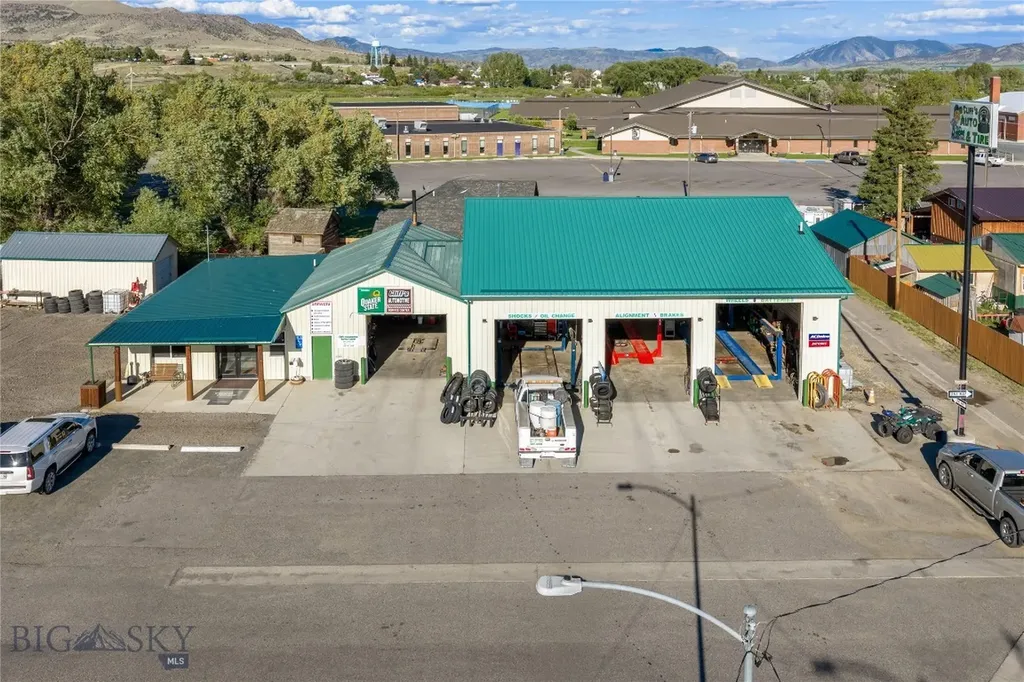 402 N Pyfer Street Whitehall MT 59759