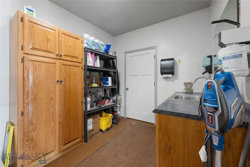 402 N Pyfer Street Whitehall MT 59759