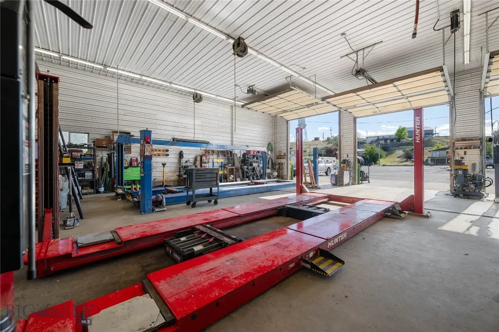 402 N Pyfer Street Whitehall MT 59759