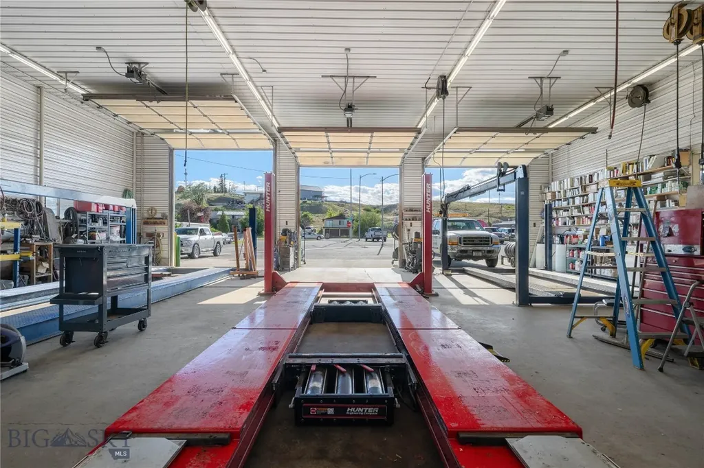 402 N Pyfer Street Whitehall MT 59759
