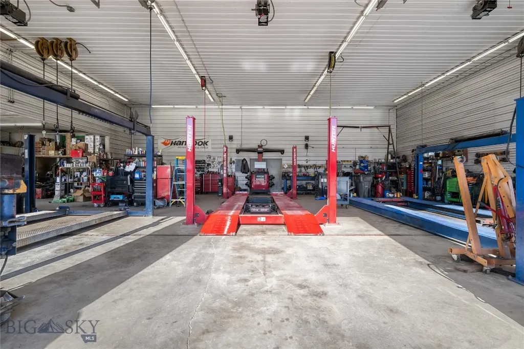 402 N Pyfer Street Whitehall MT 59759
