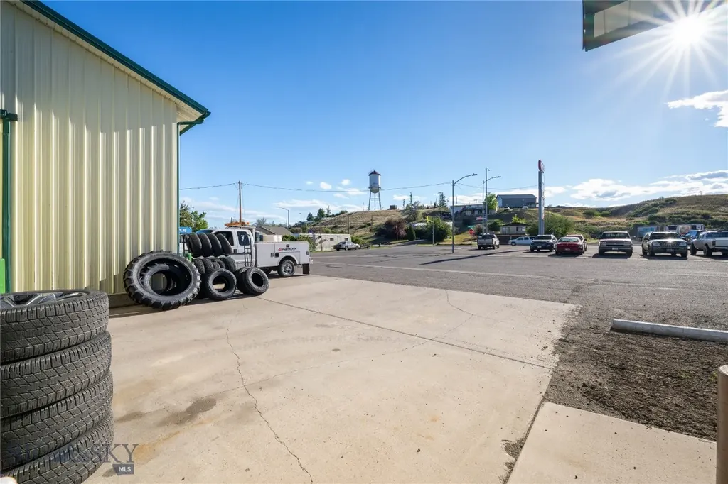 402 N Pyfer Street Whitehall MT 59759