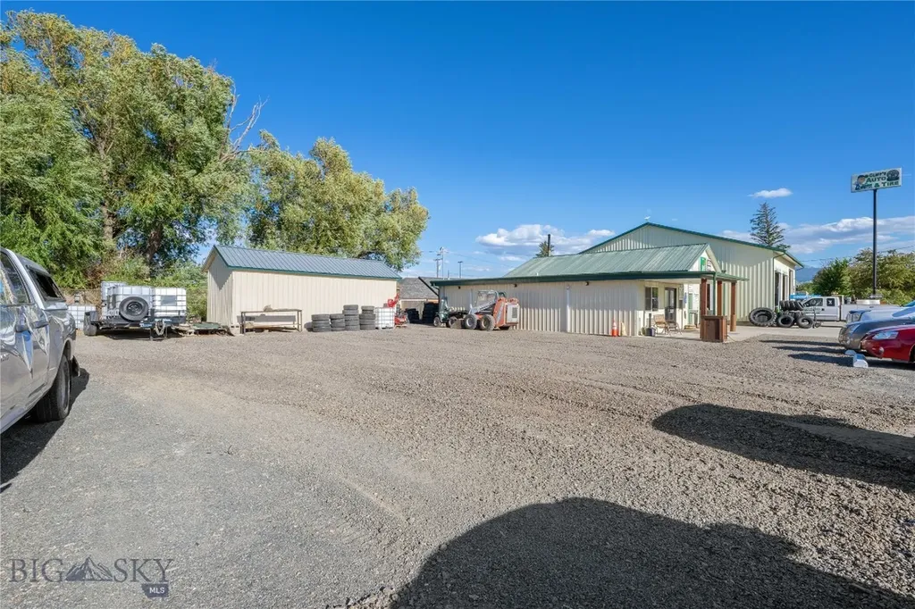 402 N Pyfer Street Whitehall MT 59759