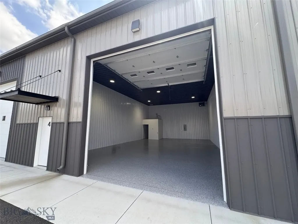 1102 Jackrabbit Lane Belgrade MT 59714