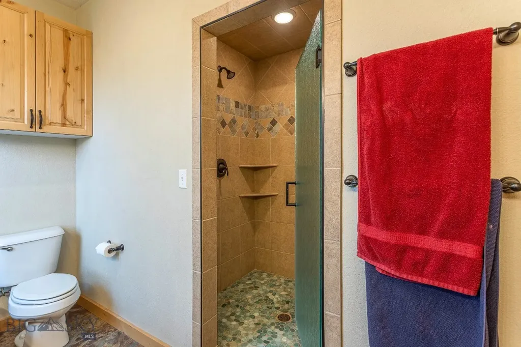 868 Middle Road Twin Bridges MT 59754