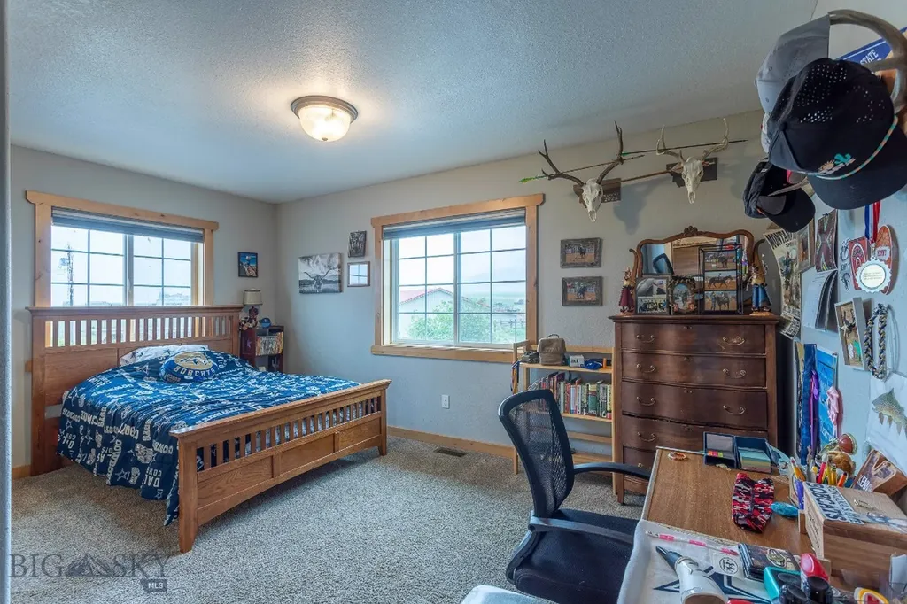 868 Middle Road Twin Bridges MT 59754
