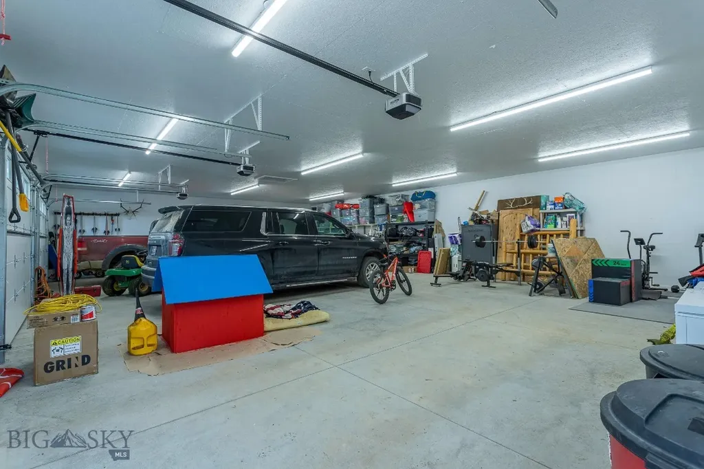 868 Middle Road Twin Bridges MT 59754