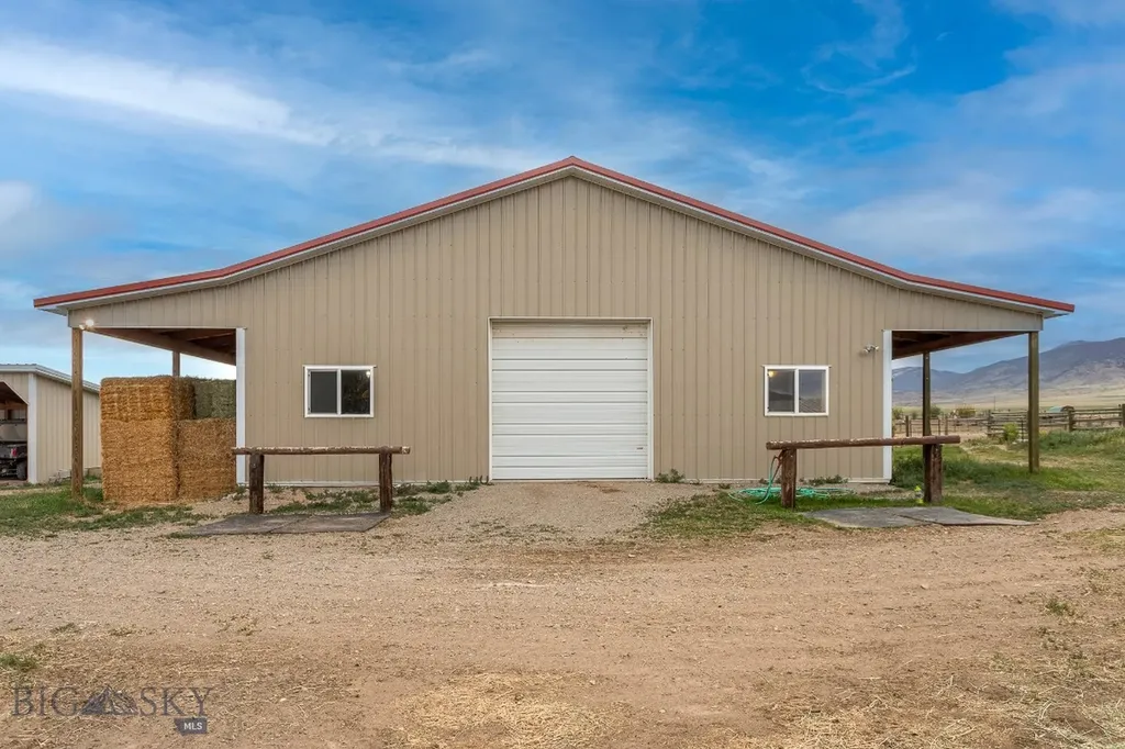 868 Middle Road Twin Bridges MT 59754